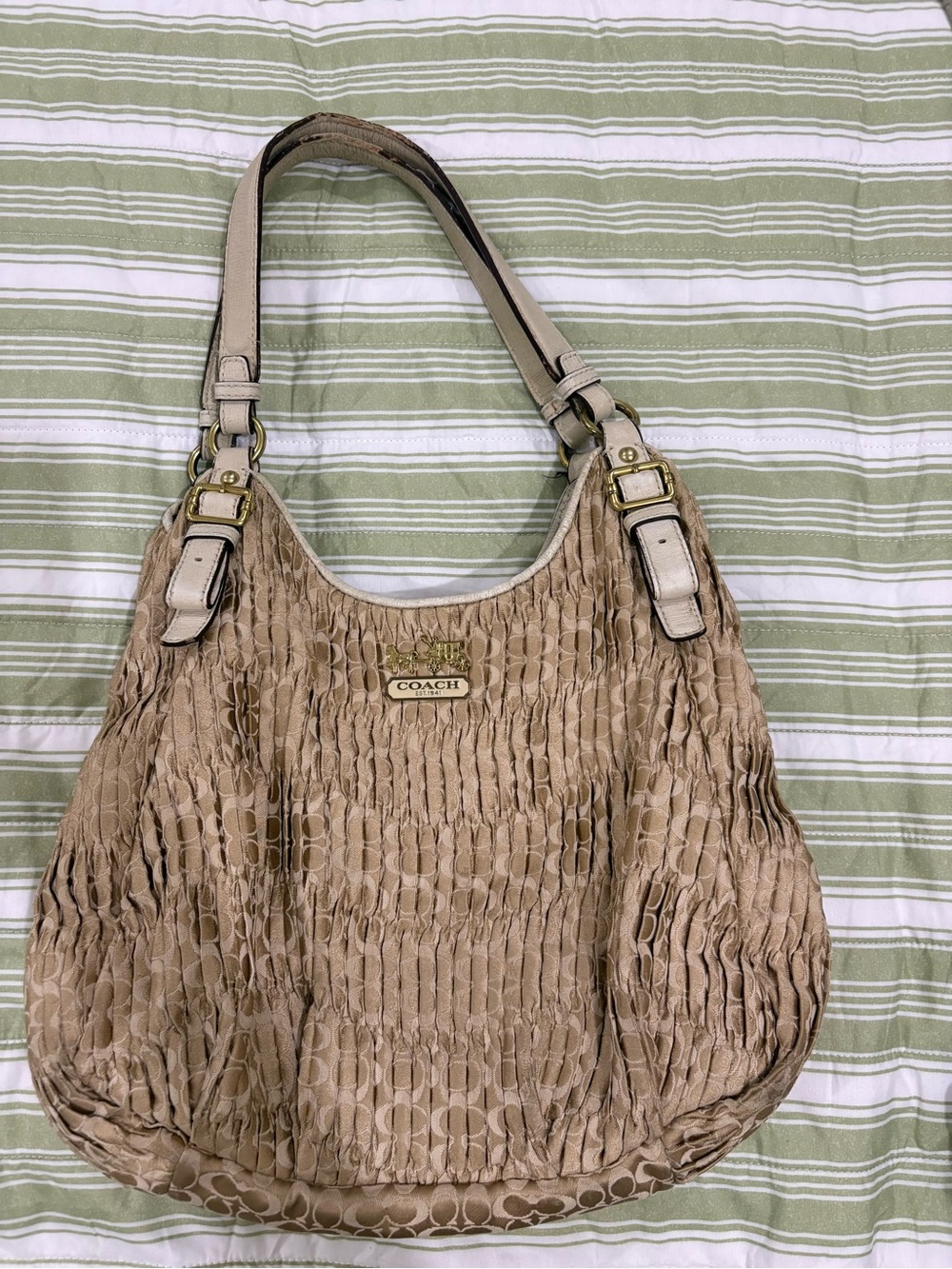 Coach Tan Signature Pleated Hobo Shoulder Bag - Gem